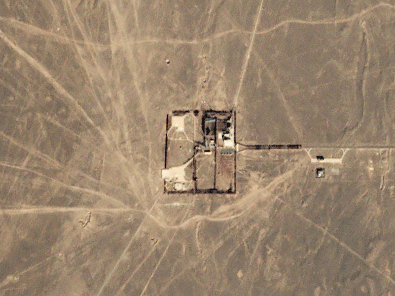 Gif from Planet Labs showing movement on the pad at the Jiuquan missile facility on and around 9 December 2016. Images from 1 December 2016, 9 December 2016, and 17 December 2016. Images ©2016 Planet Labs, Inc.