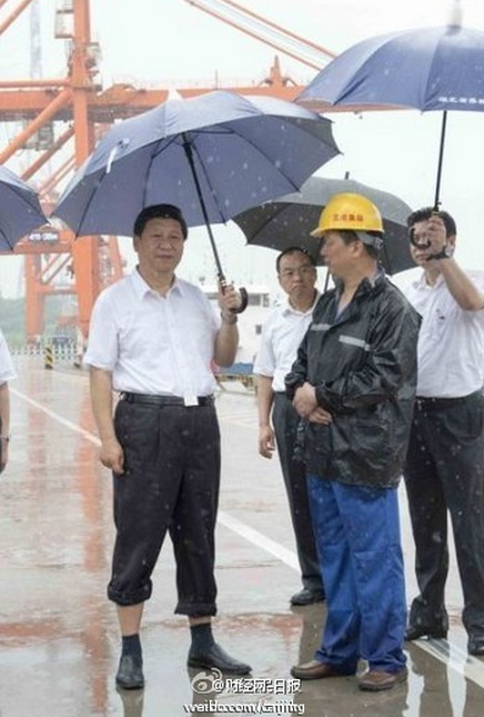 xi-jinping-in-the-rain